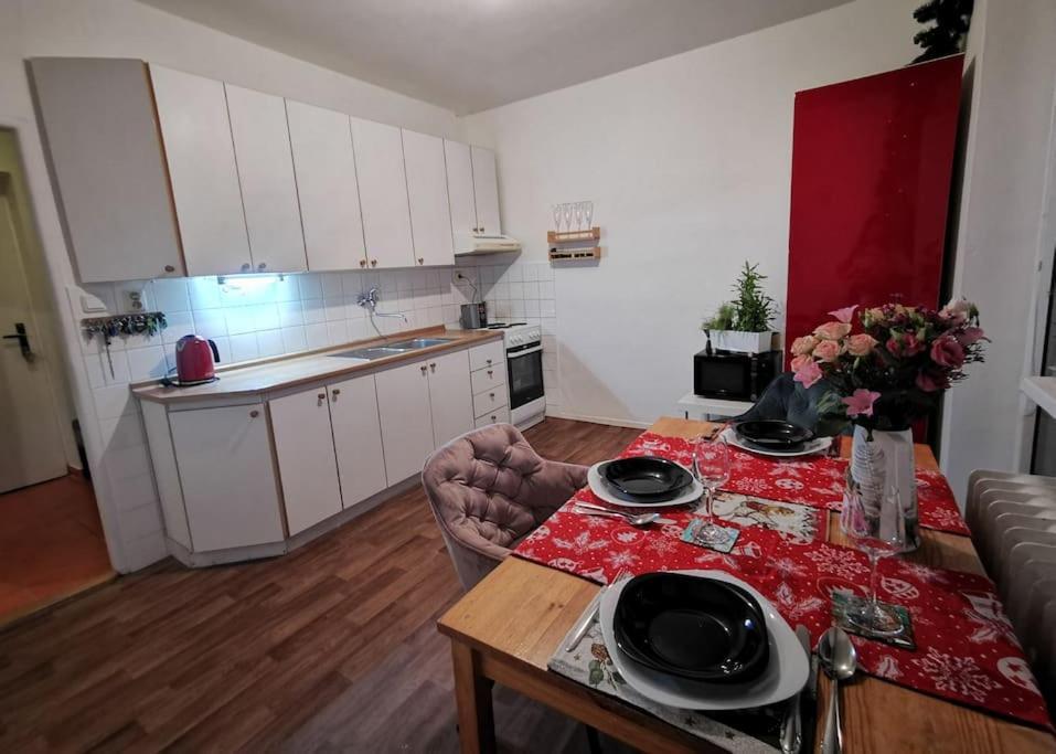 Cely Apartman Podlesi 54M2 S Dvema Balkony A S Novou Manzelskou Posteli, Zatim Neni Na Fotkach Brno Exterior foto